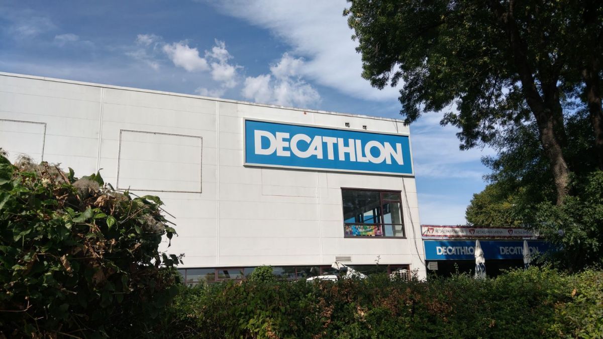 Брандиране на фасада — Decathlon