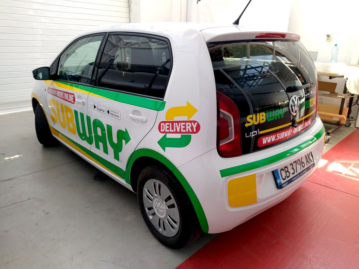 Брандиран VW up! — Subway Delivery, изглед отзад